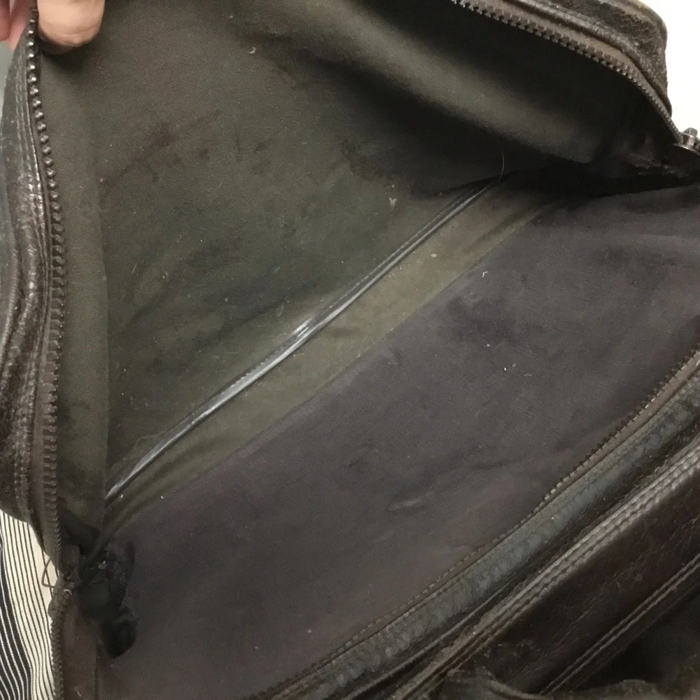 Genuine Leather Zippered Shoulder Messenger Bag - Picture 15 of 16